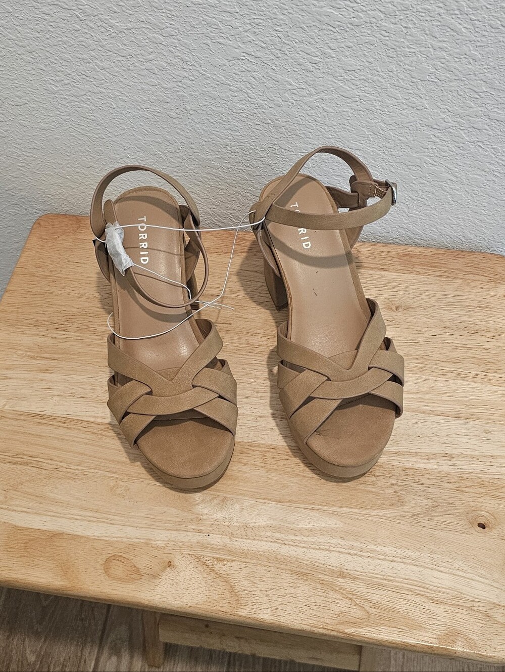 NWT Torrid Platform Block Heel Strappy Sandals Tan Wide Width 8WW